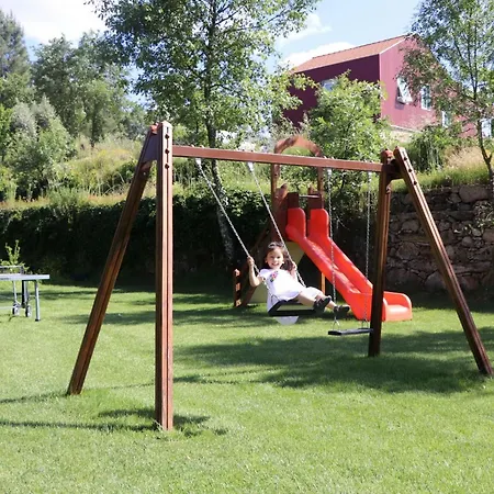 Prázdninový dům Ganzes Haus In Soeiro Do Chao Mit Privatem Pool Und Blick Ins Gruene By Interhome *