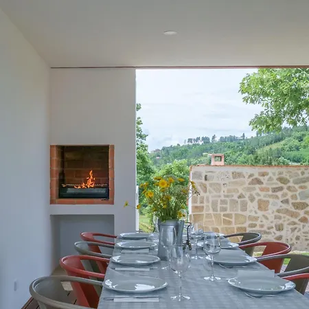 Prázdninový dům Ganzes Haus In Soeiro Do Chao Mit Privatem Pool Und Blick Ins Gruene By Interhome *